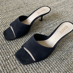 SCHUTZ DETHALIA SANDAL/ KITTEN HEELS